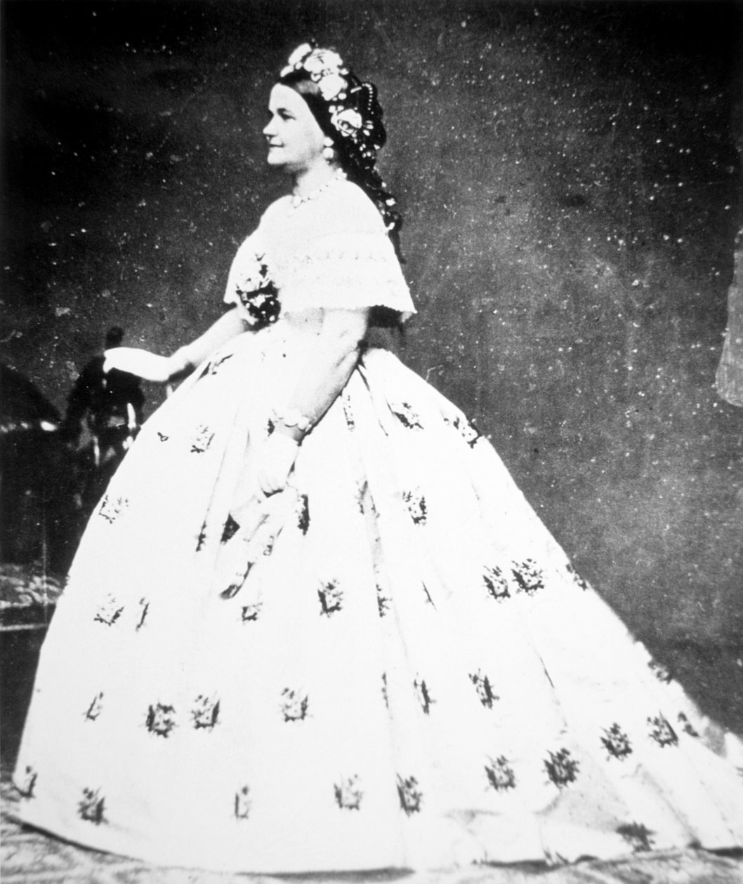 Mary Lincoln (1818-82) 1861 - Mathew Brady