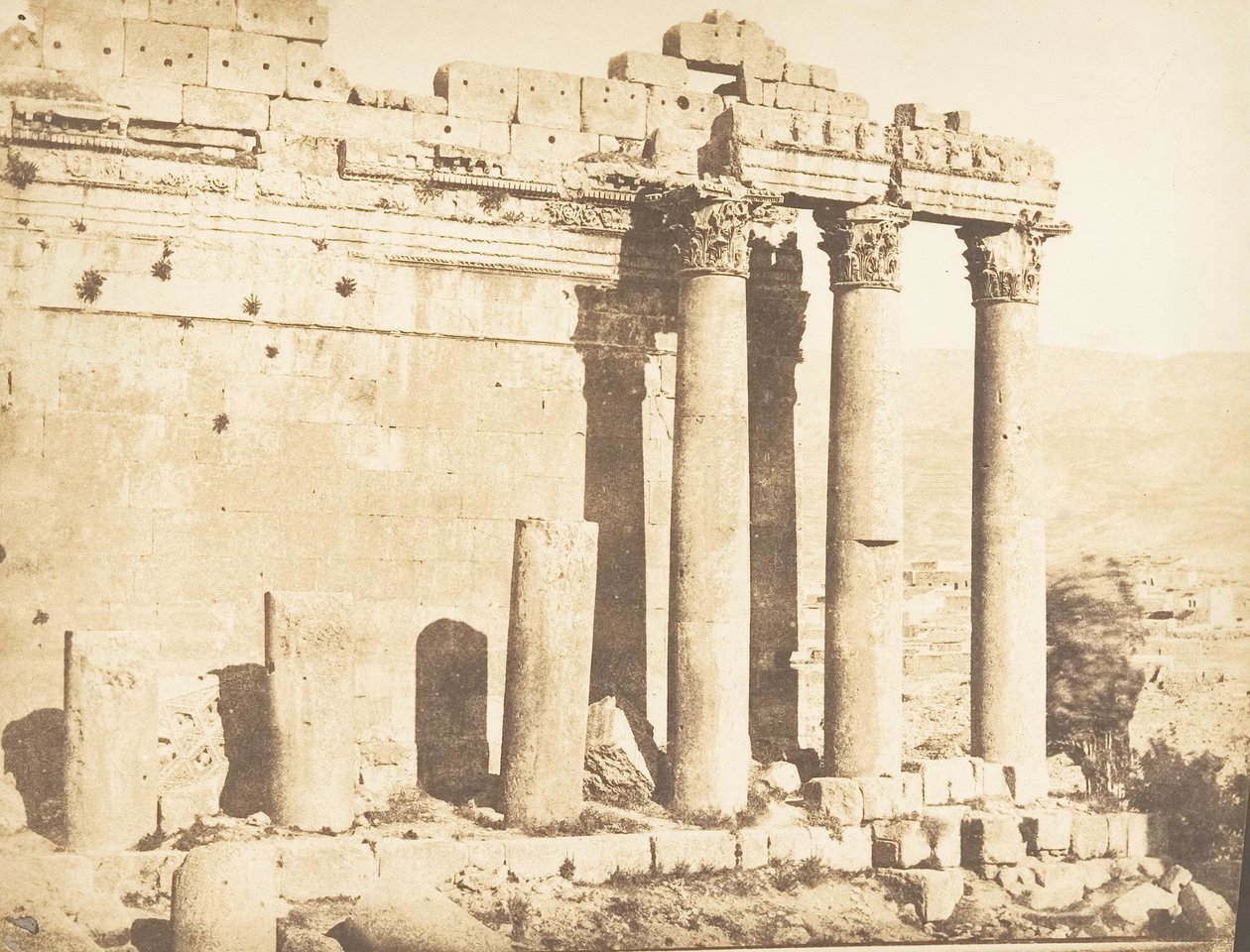 Colonnade occidentale du Temple de Jupiter, à Baalbek Héliopolis, 15 septembre 1850 - Maxime Du Camp