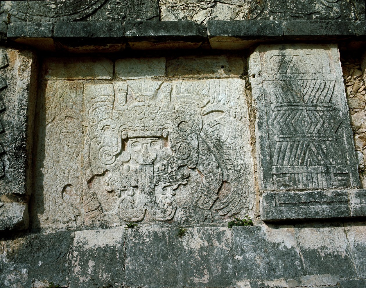 Plateforme de Vénus dans la Grande Place, 750-1200 - Mayan Mayan