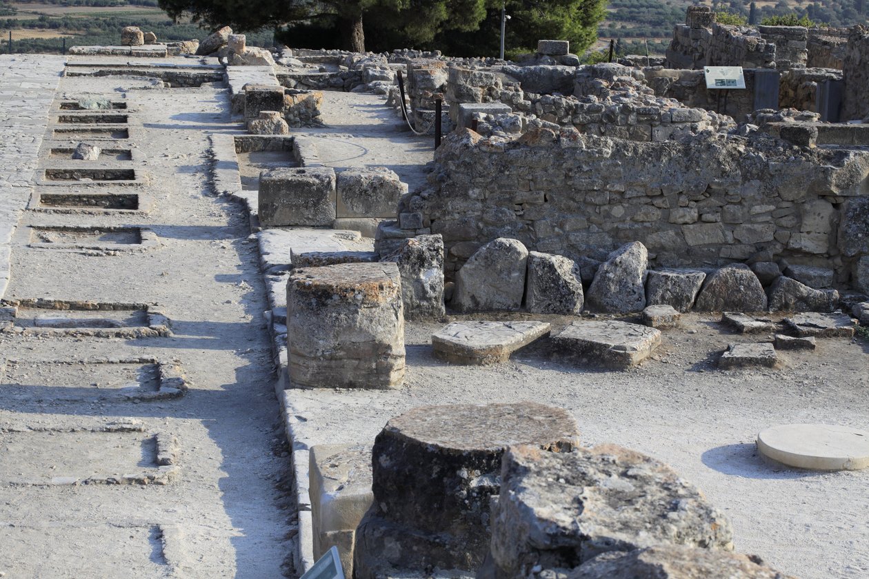 Site archéologique minoen de Phaistos, vue générale des sanctuaires de l