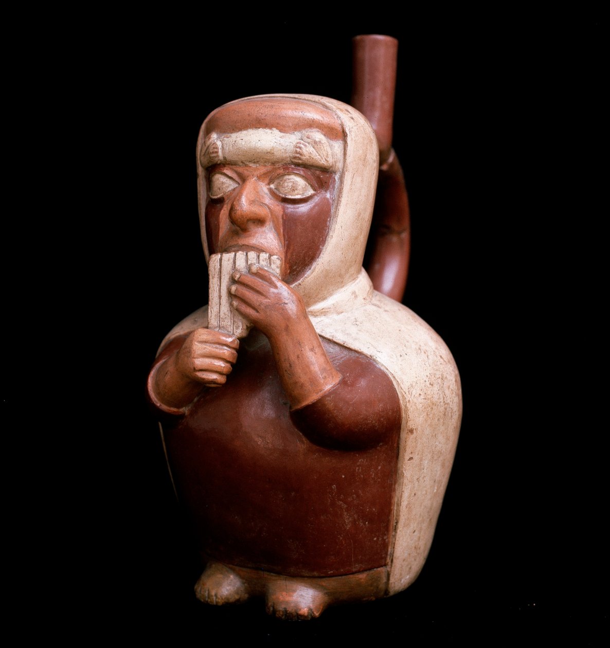 Vase anthropomorphe représentant un personnage jouant de l