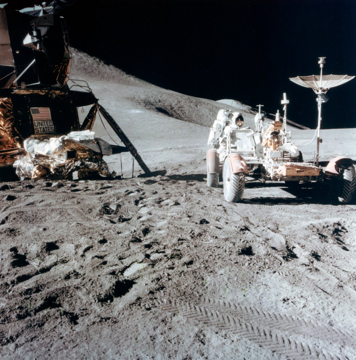 James Irwin 1930-1991 avec le véhicule lunaire pendant Apollo 15, 1971 - NASA Images