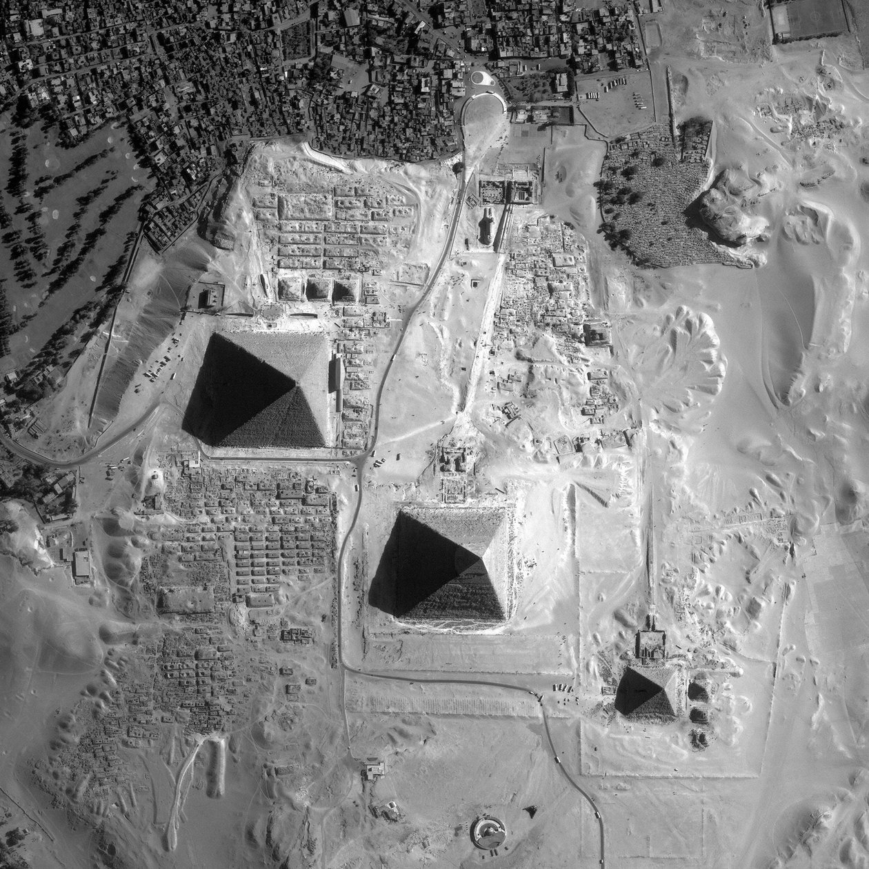 Vue satellite des pyramides de Gizeh, Égypte. Crédit NASA. - National Aeronautics and Space Administration National Aeronautics and Space Administration