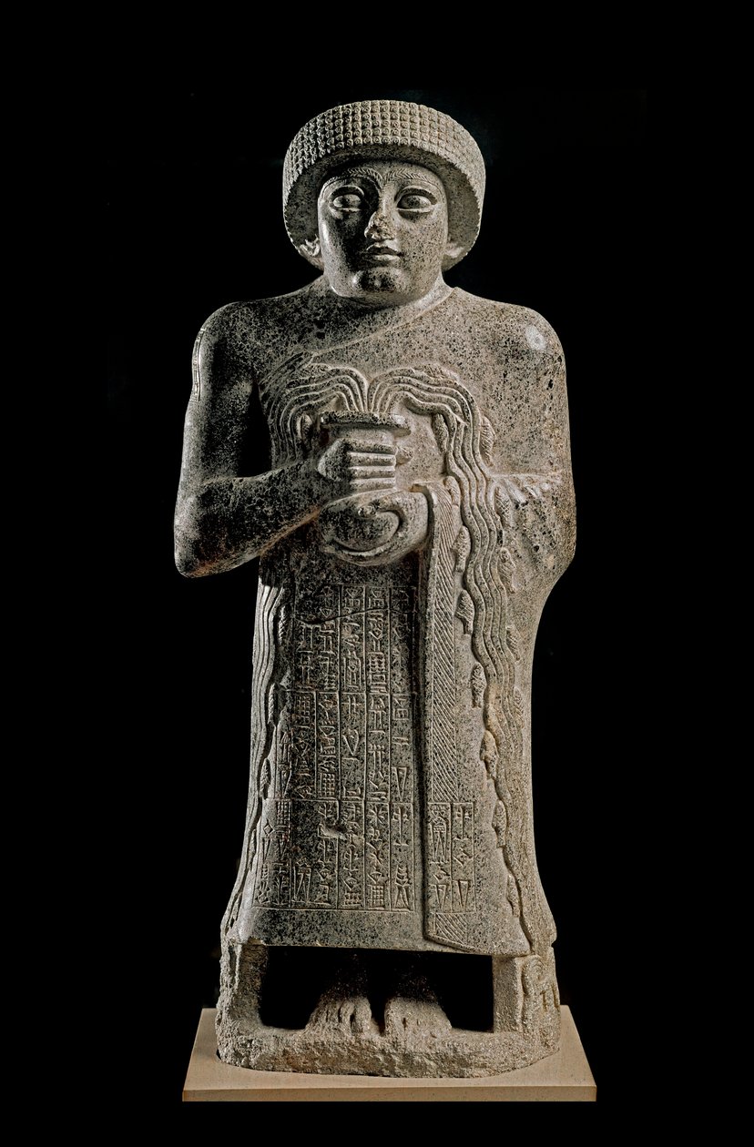 Art sumérien : Détail de la statue de Gudea, prince de Lagash connu sous le nom de « avec le vase jaillissant » et dédié à la déesse Geshtinanna - Neo Sumerian Neo Sumerian