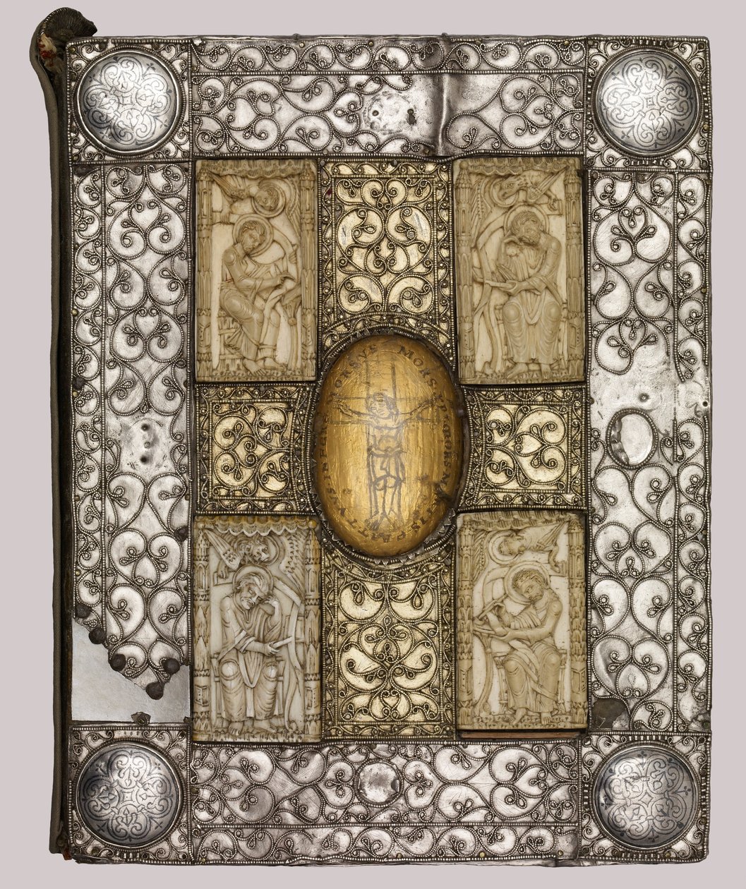 Les Évangiles de Mondsee et reliure au trésor avec les évangélistes et la crucifixion - Othlon of Regensburg