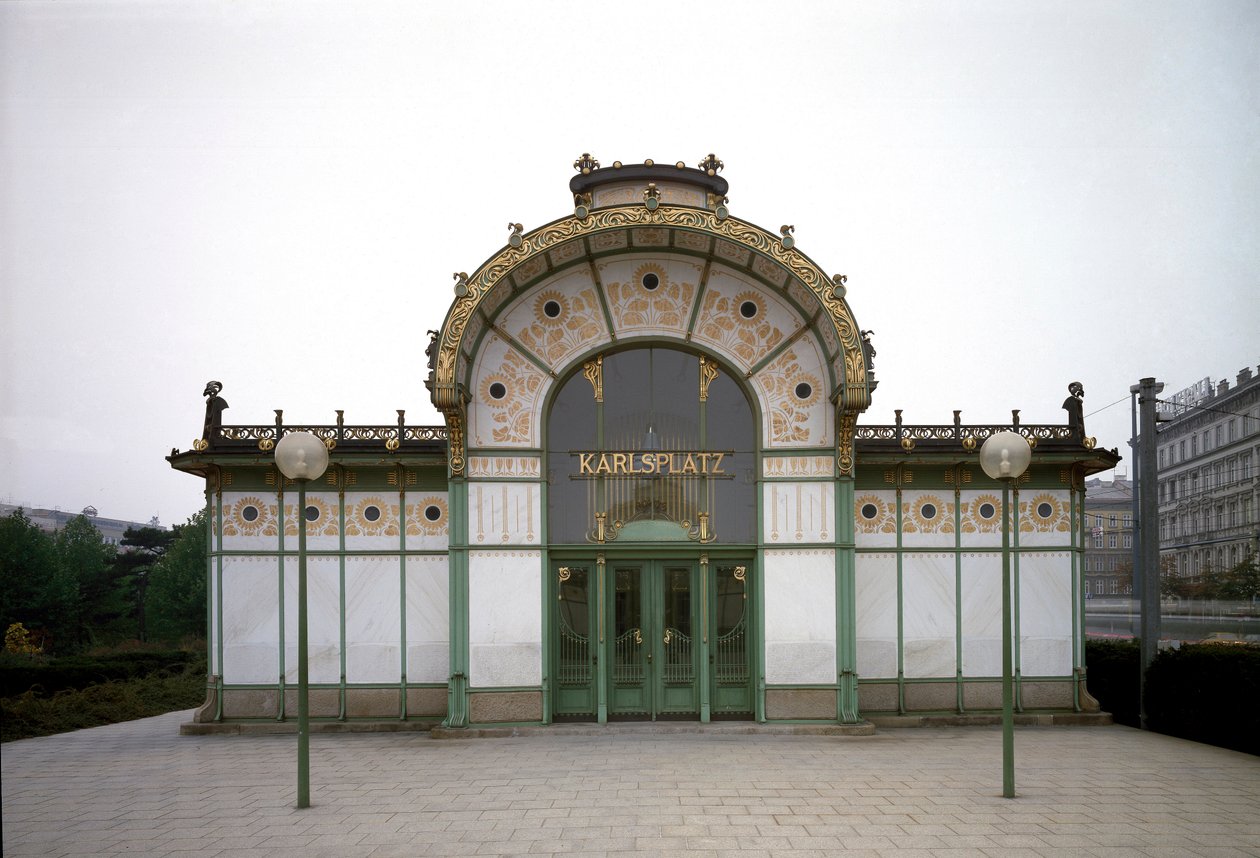 Art Nouveau : vue du pavillon de la station de métro Karlsplatz - Otto Wagner