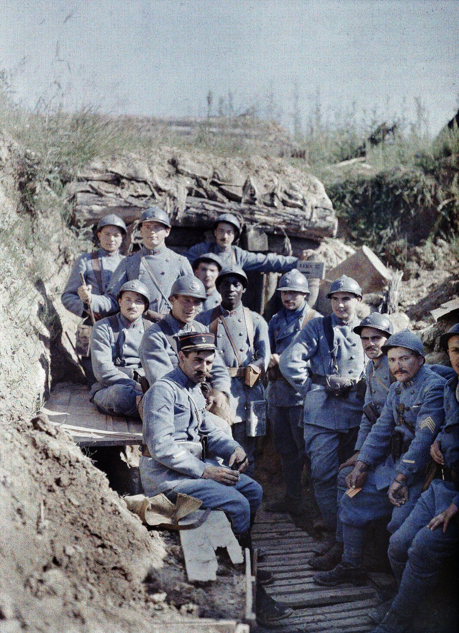 Un groupe de soldats français dans une tranchée sur la ligne de front, Hirtzbach, Département Haut-Rhin, Alsace, France, 16 juin 1917 - Paul Castelnau