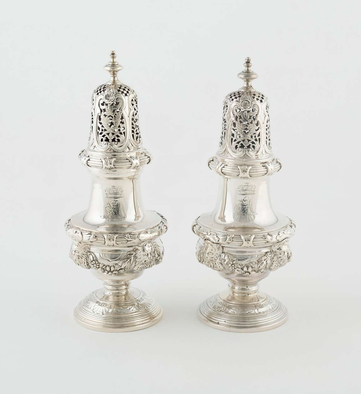 Paire de Saupoudreuses, Londres, 1732-43 - Paul de Lamerie