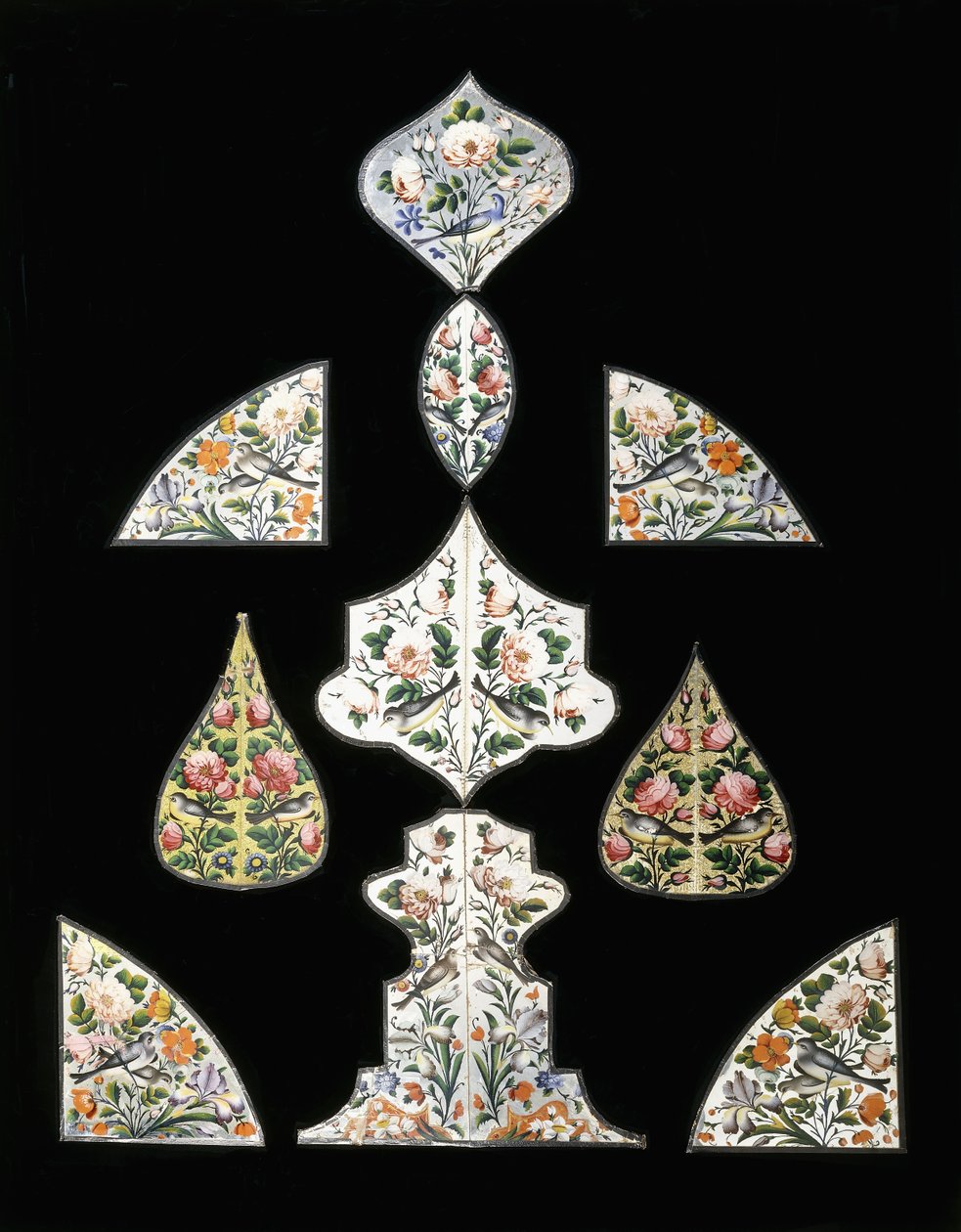Un groupe de dix peintures sur miroir Qajar, décorées de diverses fleurs et oiseaux perchés, début du 19ème siècle - Persian School