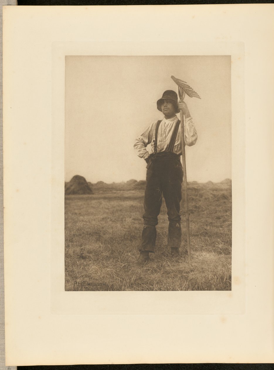Faneuse avec râteau. [Norfolk.] - Peter Henry Emerson