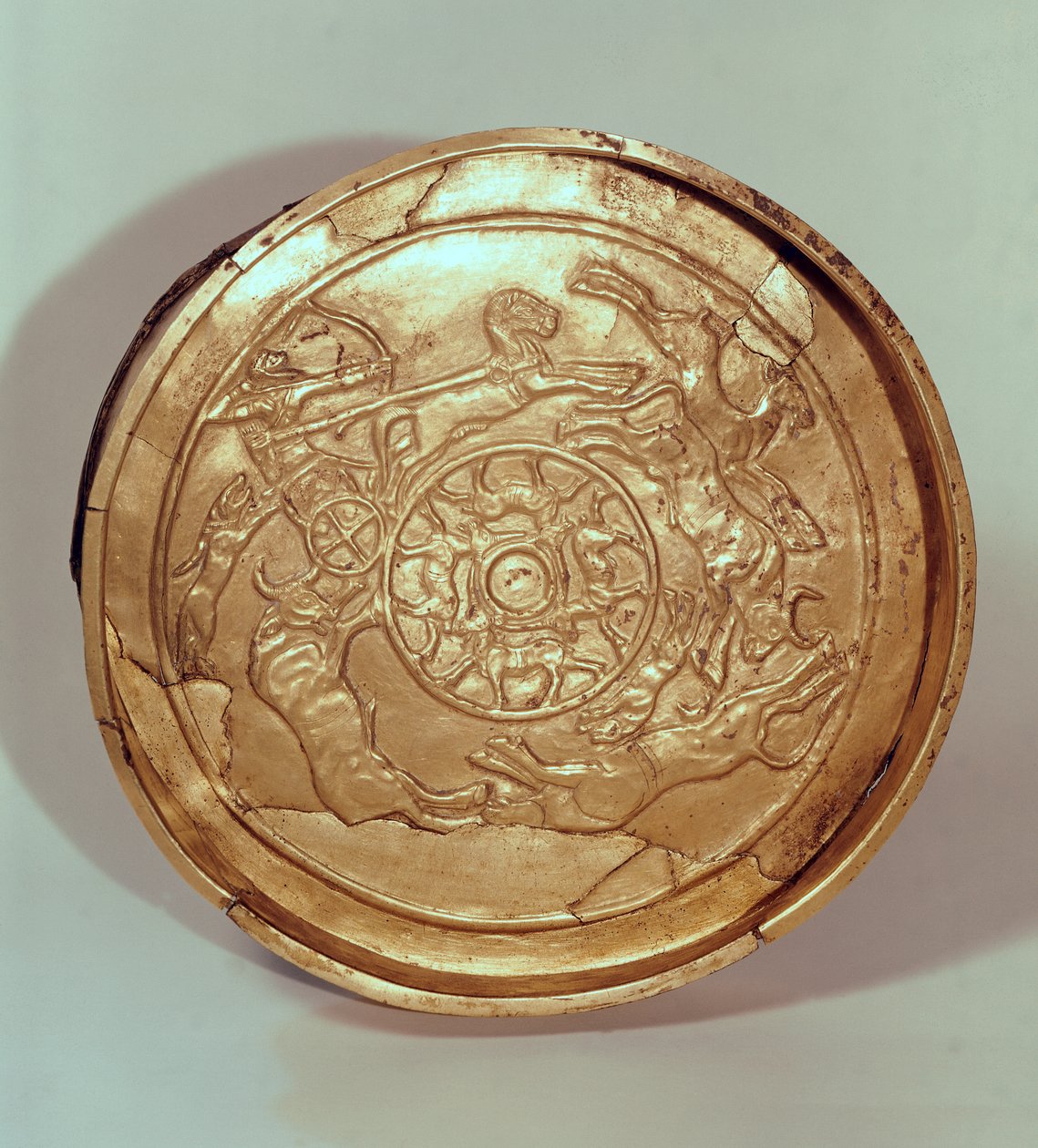Plat avec une scène de chasse, de Ras Shamra, Ugarit, c.1250-1150 av. J.-C. - Phoenician