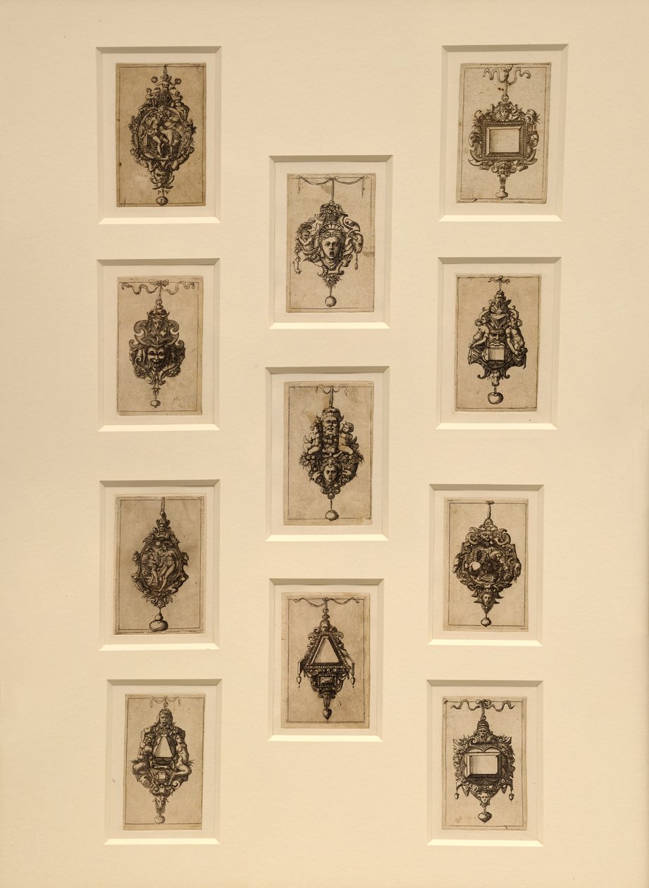 Pendants de cou - Pierre Woeiriot