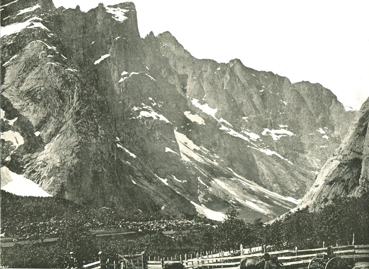 Les montagnes Trolltindane, Horgheim, Norvège, 1895 - Poulton and Co