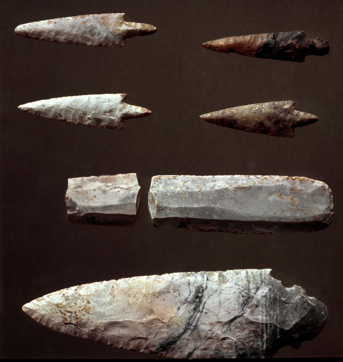 Préhistoire : pointes de flèches et silex de la nécropole de Cantalupo-Mandela - Prehistoric Prehistoric