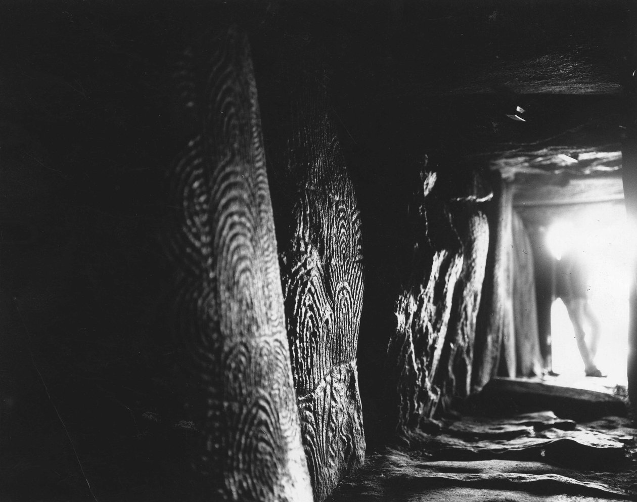 Préhistoire: pierres gravées de Gavrini ou tumulus de Gavrini - Morbihan - Prehistoric Prehistoric