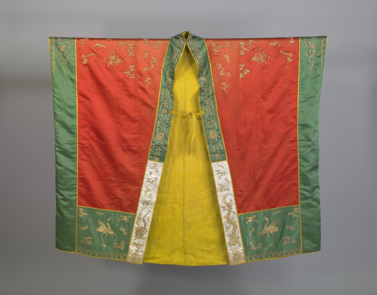 Vêtement ou "robe de descente" pour un prêtre taoïste du premier degré, fin du XIXe siècle (soie brodée avec des fils de soie et des fils métalliques) - Qing Dynasty Chinese School