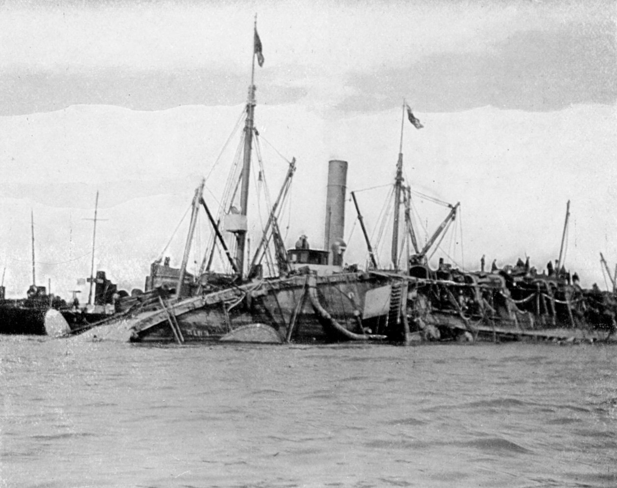 Le renflouement du HMS Gladiator, 1908 - Queen Alexandra