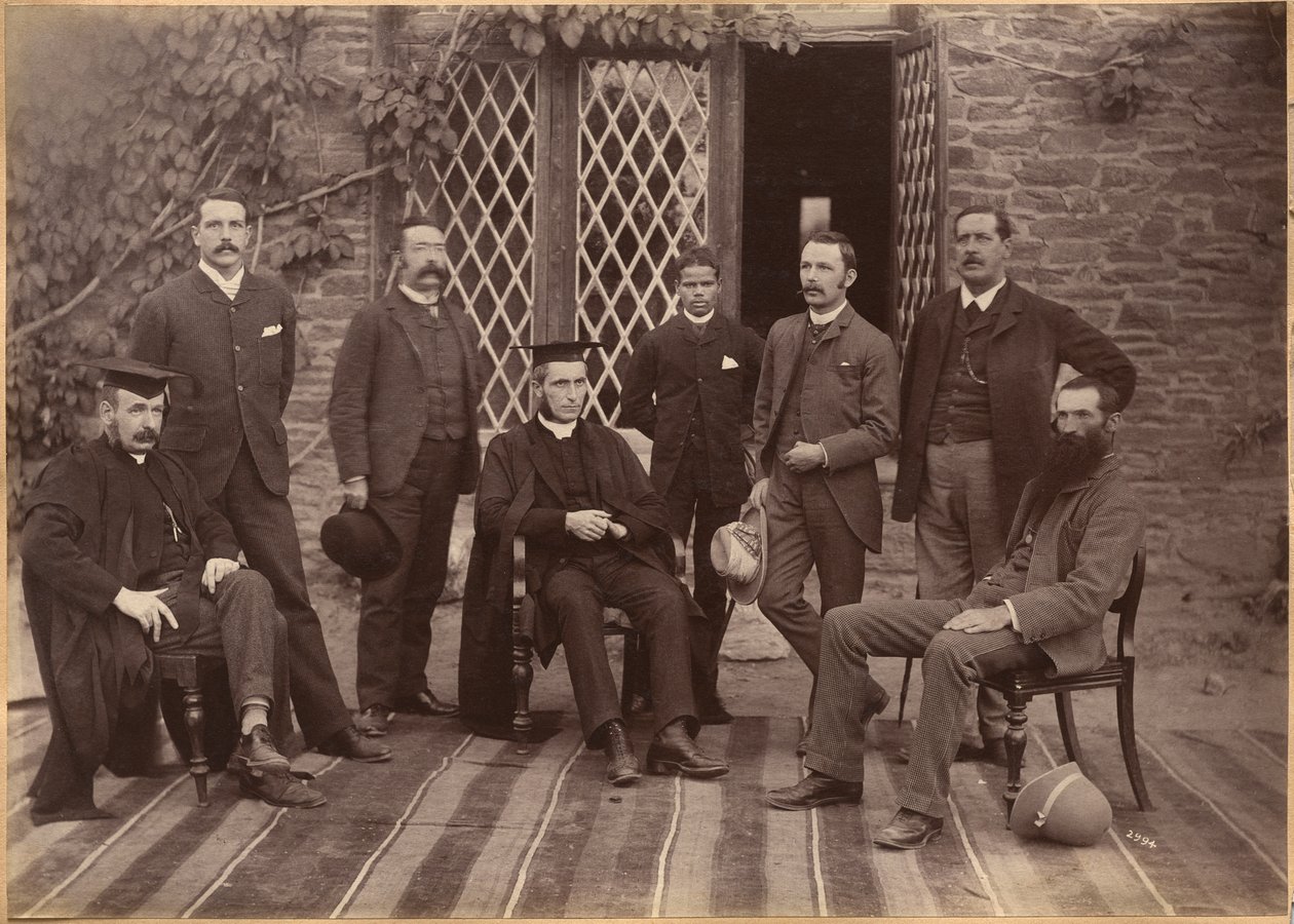 Directeur et enseignants de la Bishop Cotton School, Shimla (recto) - Raja Deen Dayal