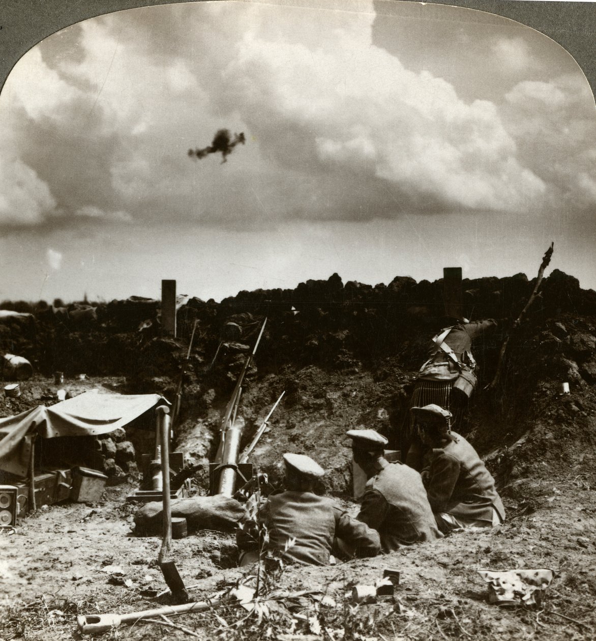 Mortiers dans les tranchées, Première Guerre mondiale, 1914-1918 - Realistic Travels Publishers