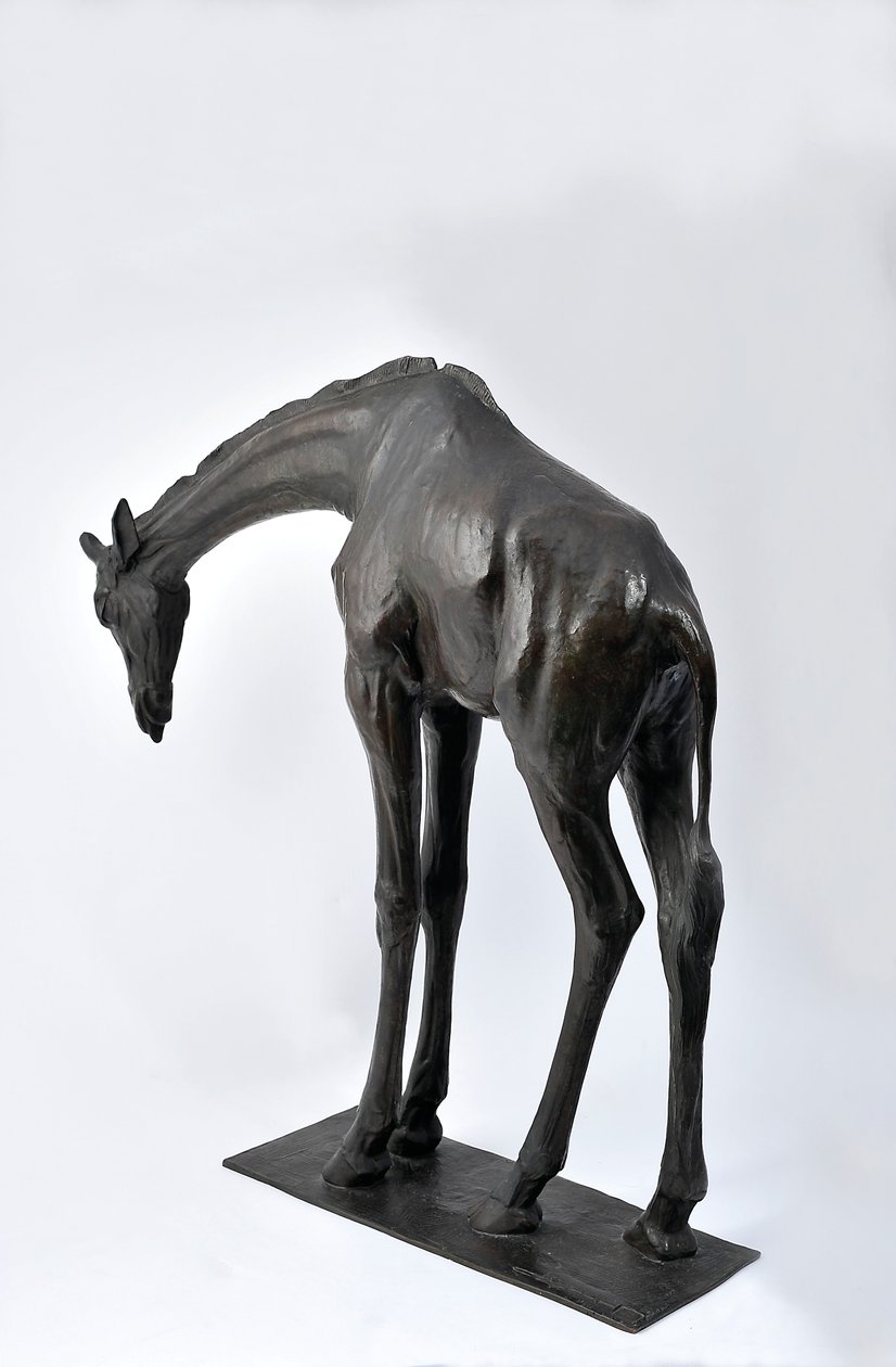 Grande girafe avec tête baissée, modelée en 1909-10, coulée avant 1913 - Rembrandt Bugatti