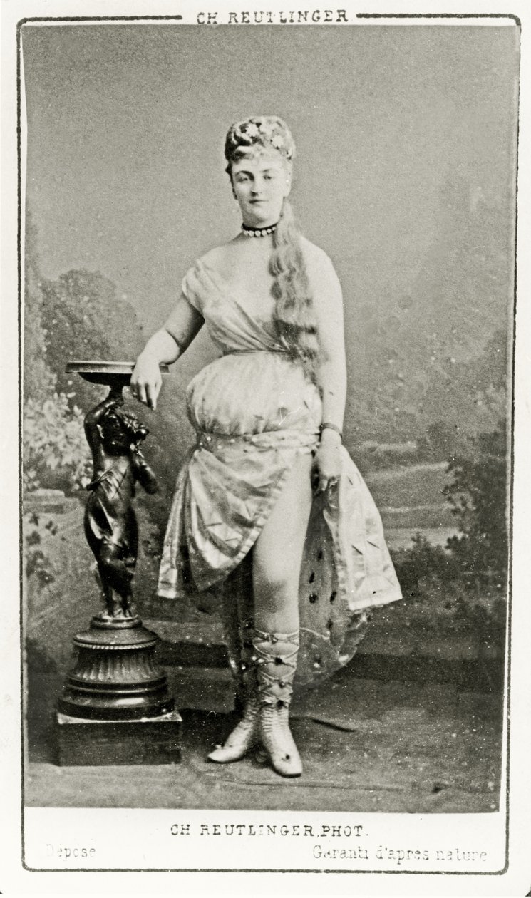 Méry Laurent sur scène, c.1888-89 - Reutlinger Studio