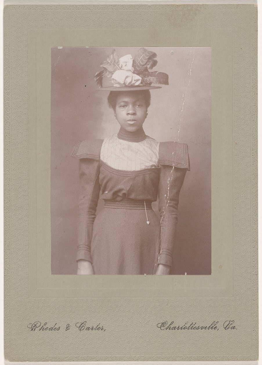 Portrait de femme, c. 1910 (photo) - Rhodes & Carter