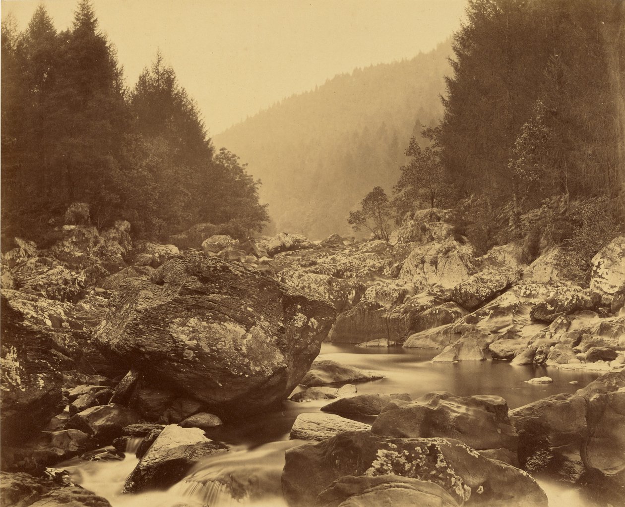 Trou aux truites sur le Llugury - Roger Fenton