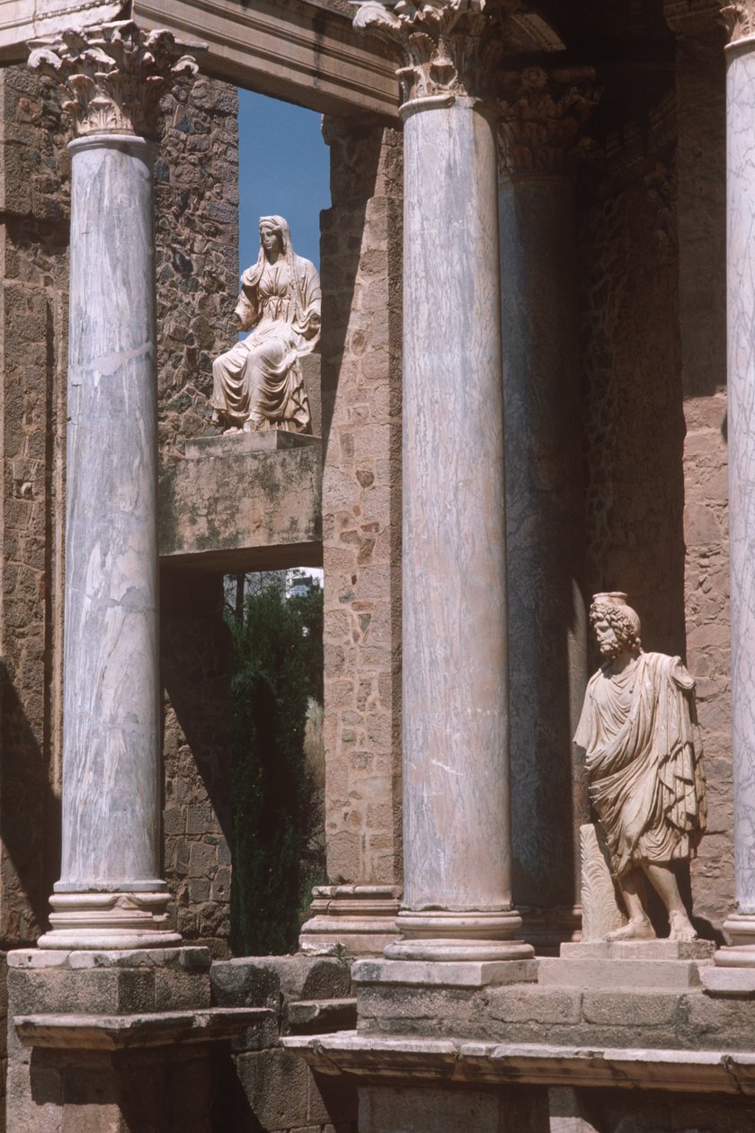 Vue des statues et colonnade - Roman