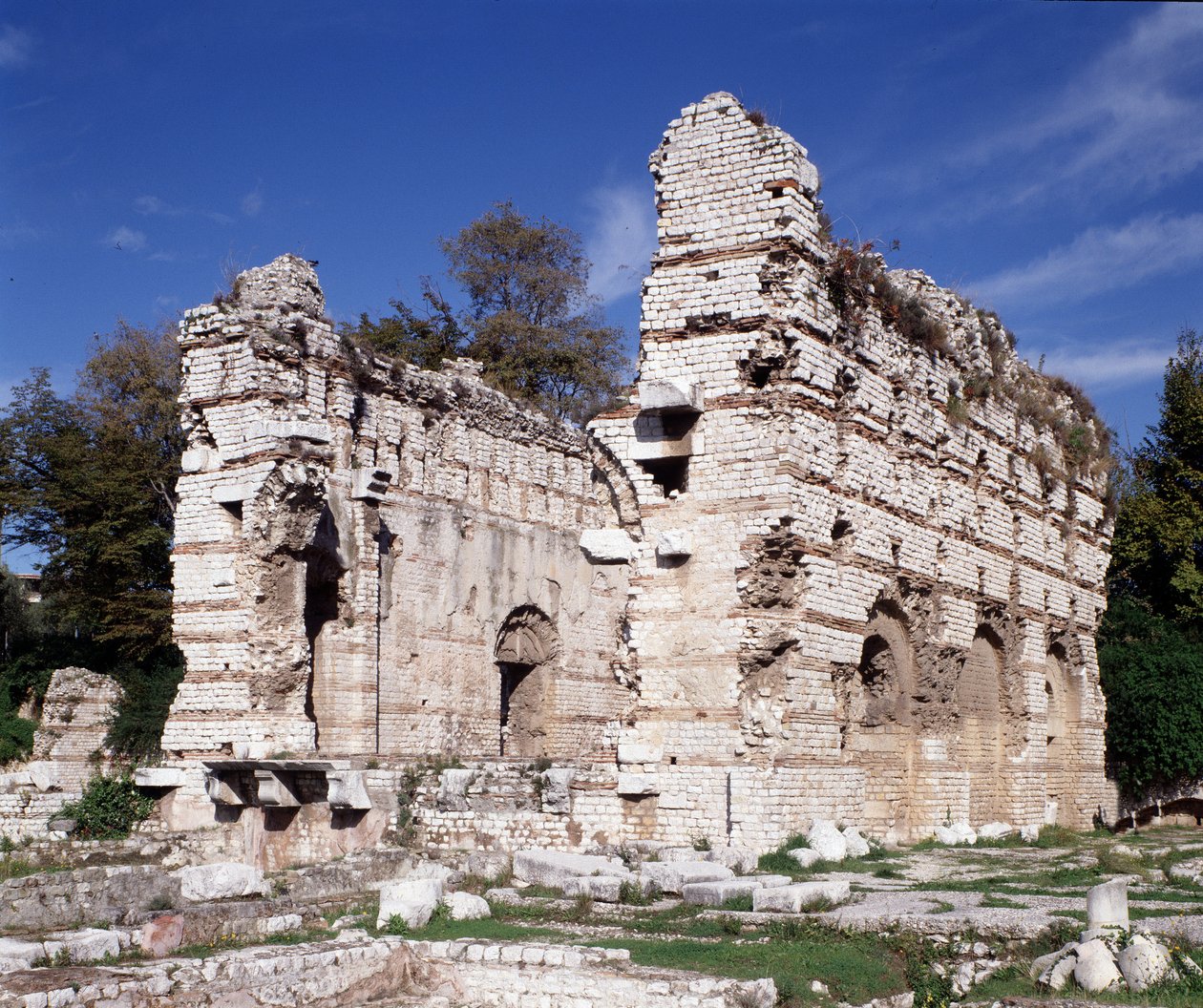 Alpes-Maritimes : Restes des thermes romains du IIIe siècle dans les arènes de Nice Cimiez - Roman