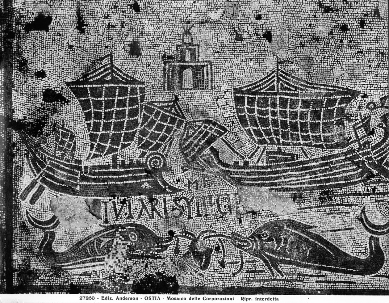 Détail de Pavement du Piazzale dell Corporazioni représentant une scène nautique (mosaïque) - Roman