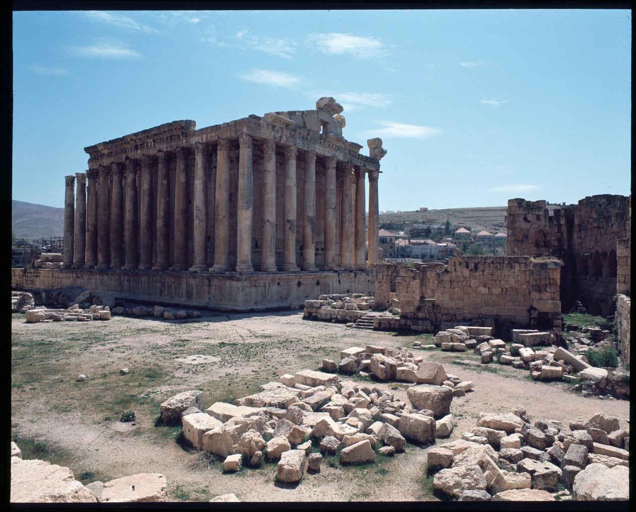 Vestiges du temple de Bacchus - Roman