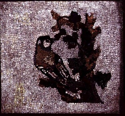 Oiseau dans un arbre - Roman Roman