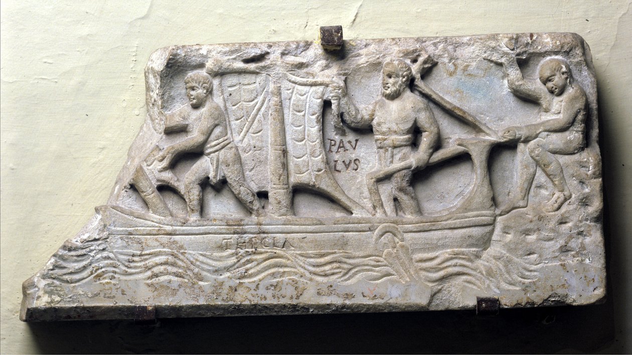 Couvercle de sarcophage avec une représentation symbolique d