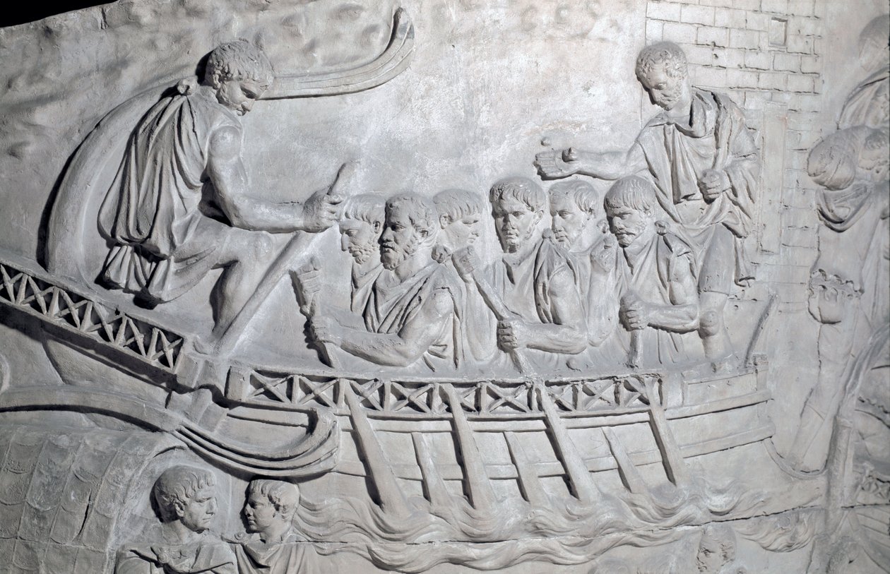 Art romain : « Soldats romains sur une galère sur le Danube pendant la Première Guerre en Dacie » Moulage de 1862 reproduisant les bas-reliefs de la colonne de Trajan (colonne Trajane) (Colonna Traiana) à Rome construite sous le règne de l