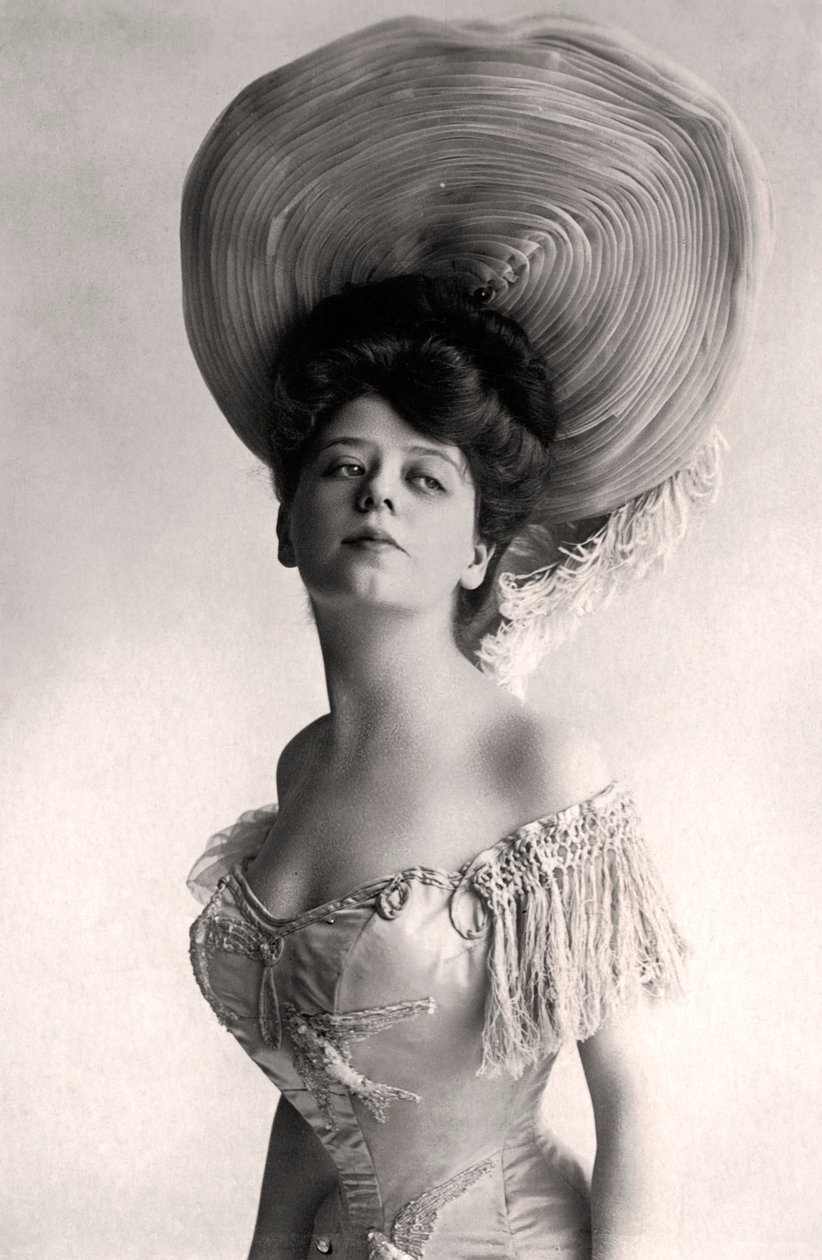 Camille Clifford 1885-1971, actrice belge, 1905 - Rotary Photo