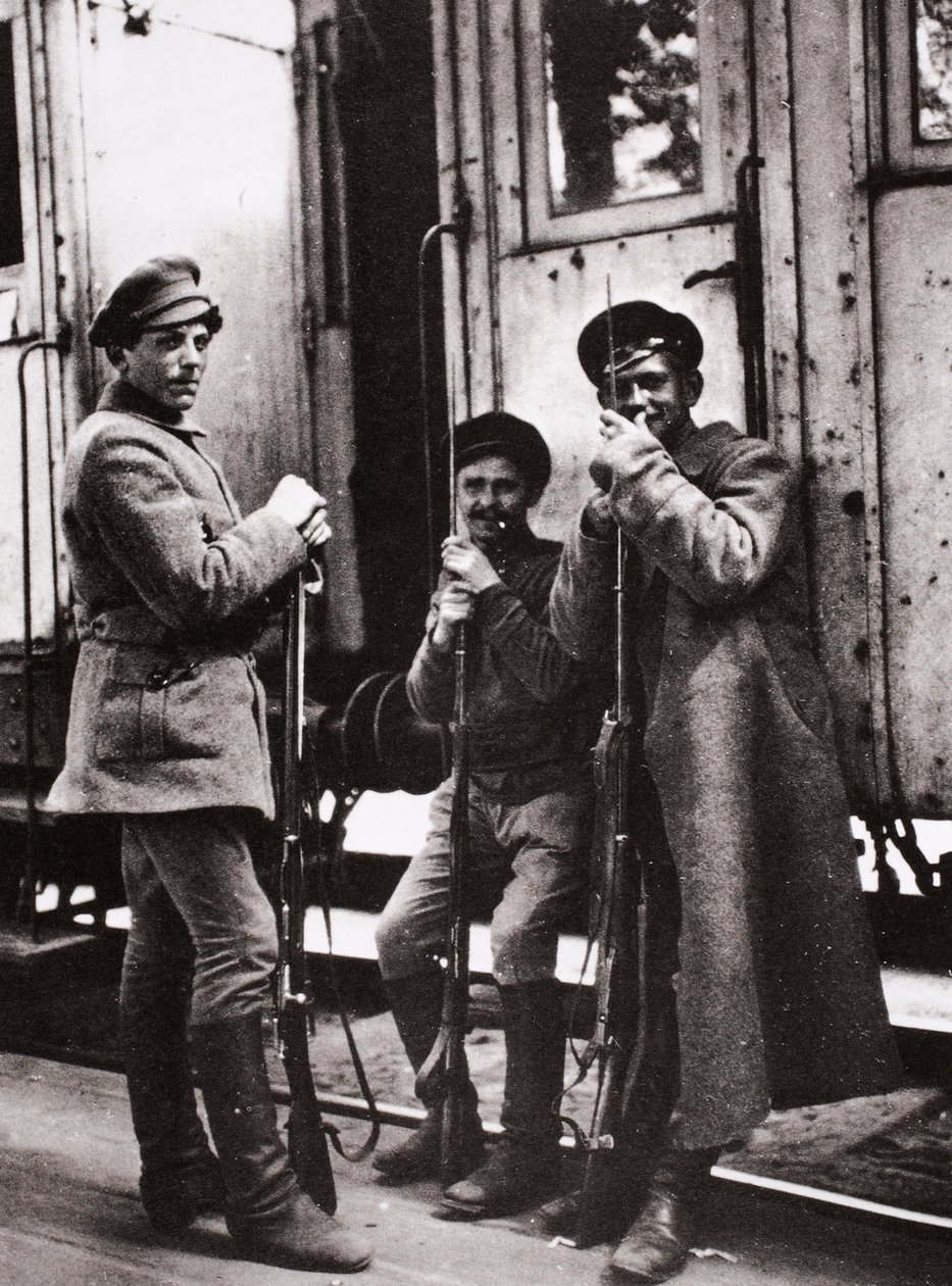 Jeunes Gardes rouges (photo sépia) - Russian Photographer