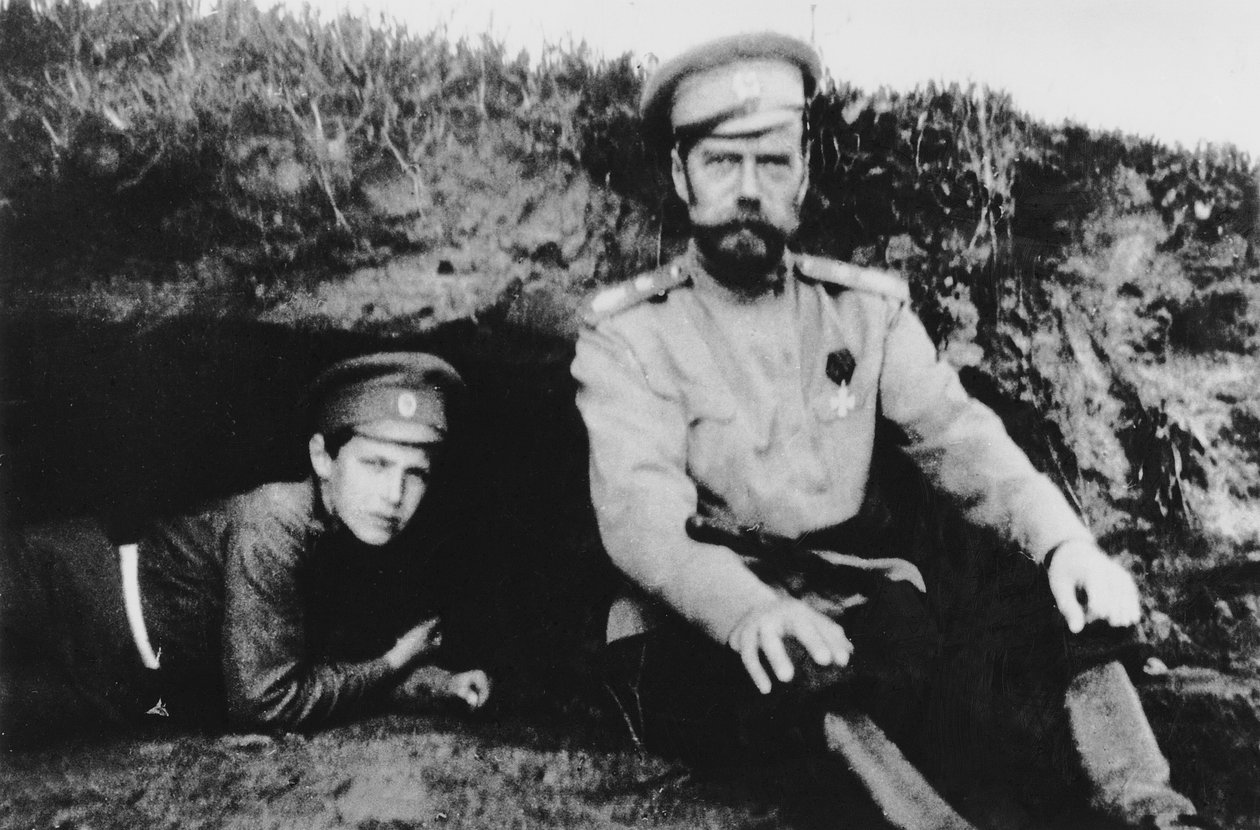 Le tsar Nicolas II avec son fils Alexei au front - Russian Photographer