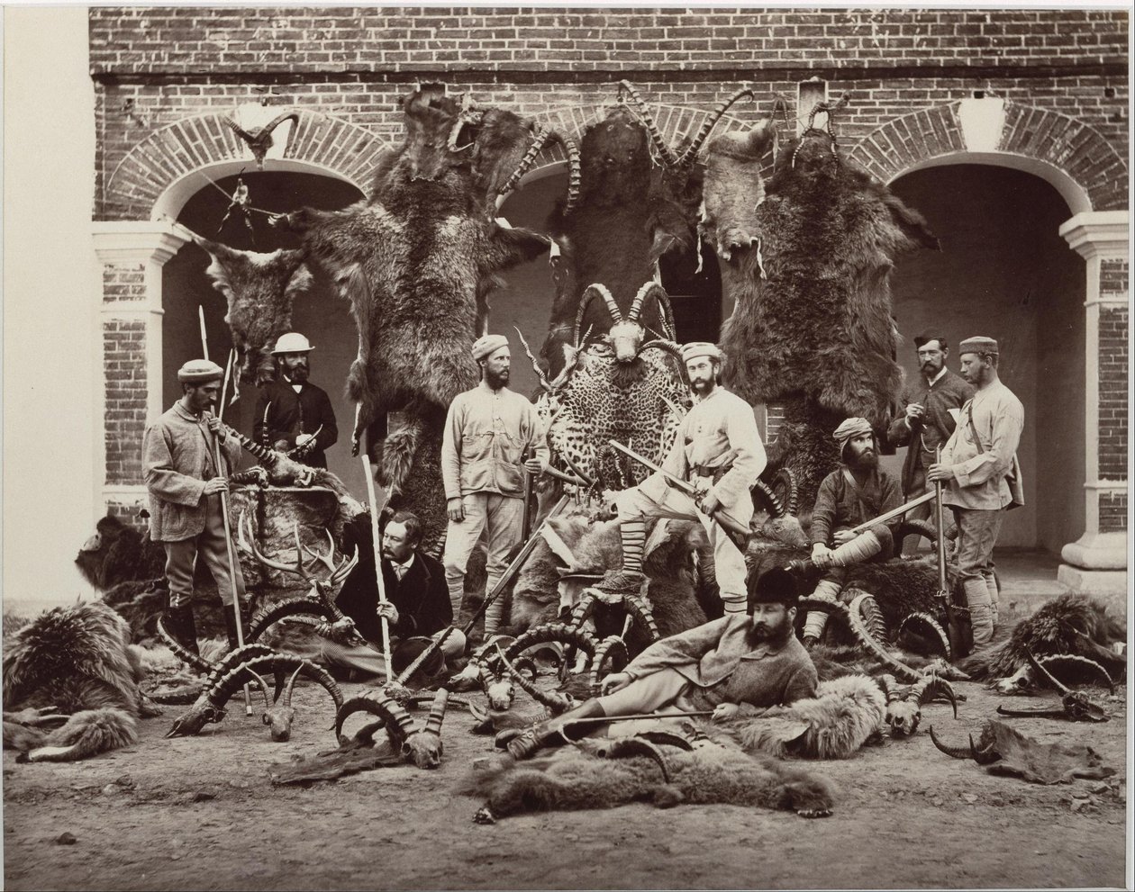 Chasseurs et trophées, Inde - Samuel Bourne