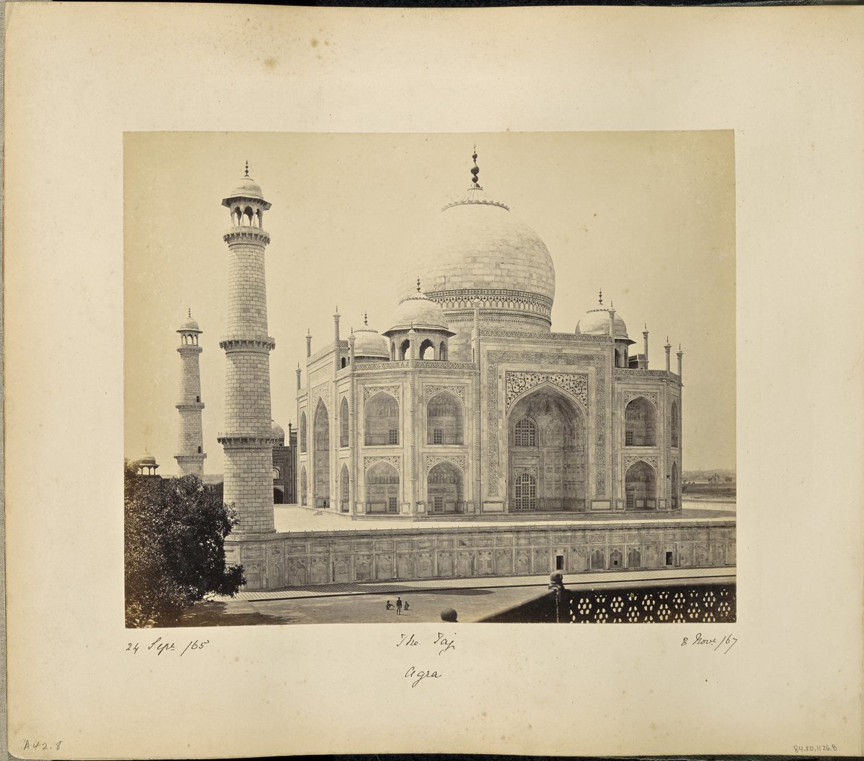 Agra; le Taj, vu depuis l