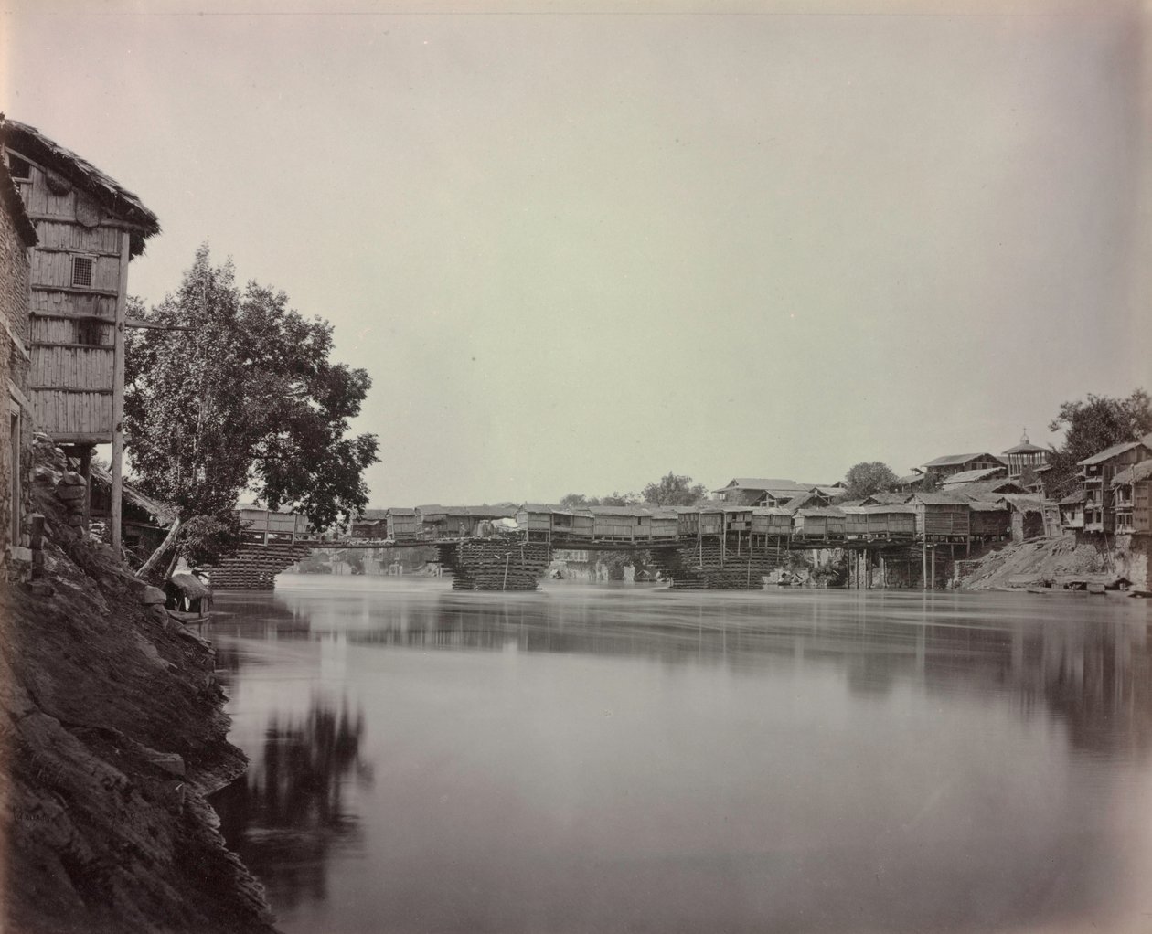 Pont des boutiques, Srinagar, Cachemire, 1864 - Samuel Bourne