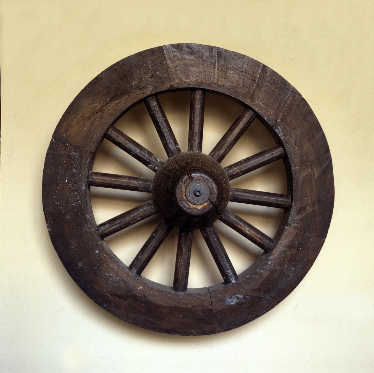 Copie de roue médiévale de Scandinavie. 10e siècle après J.-C. - Scandinavian School