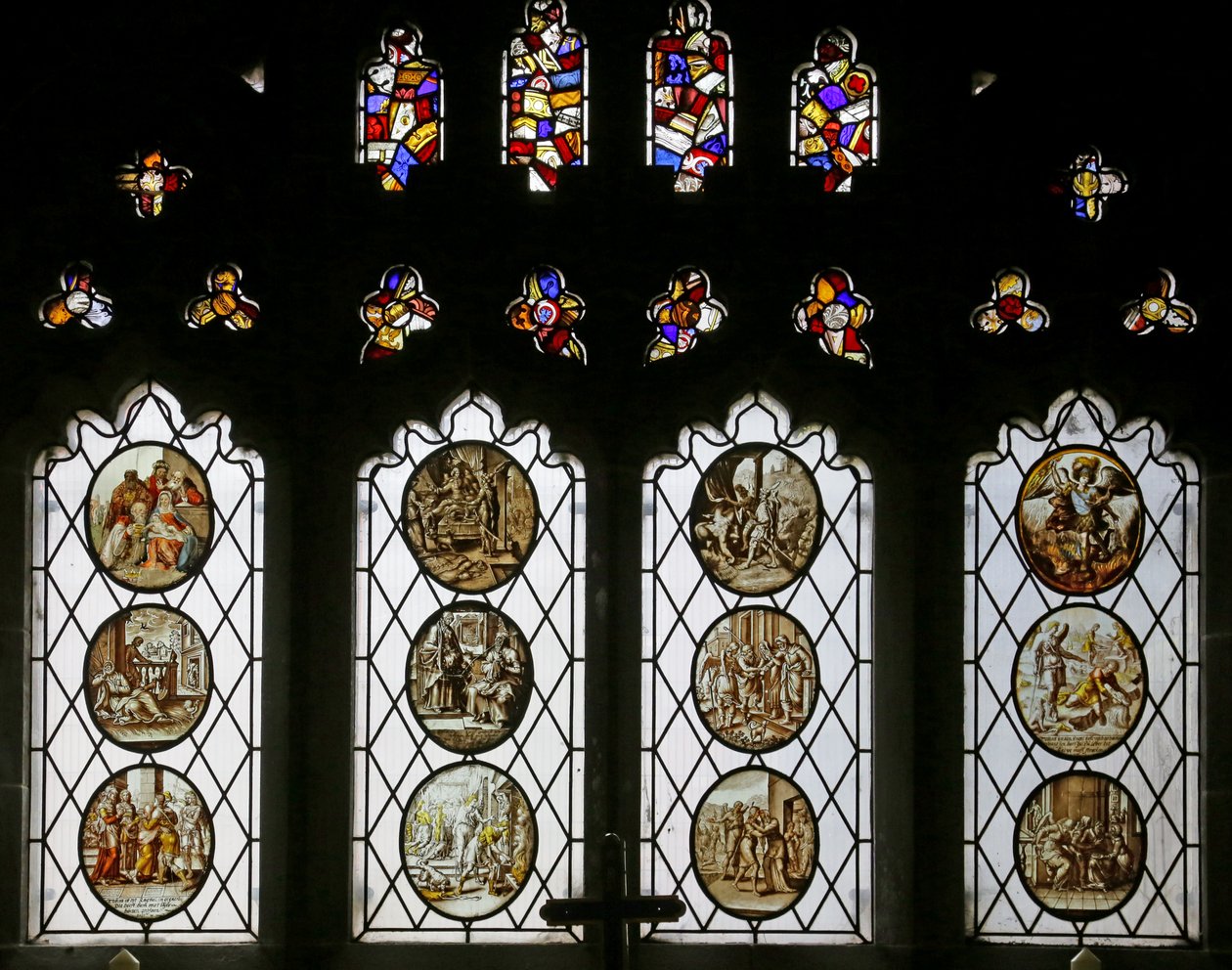 Rondelles flamandes réinitialisées (vitrail) - School Netherlandish