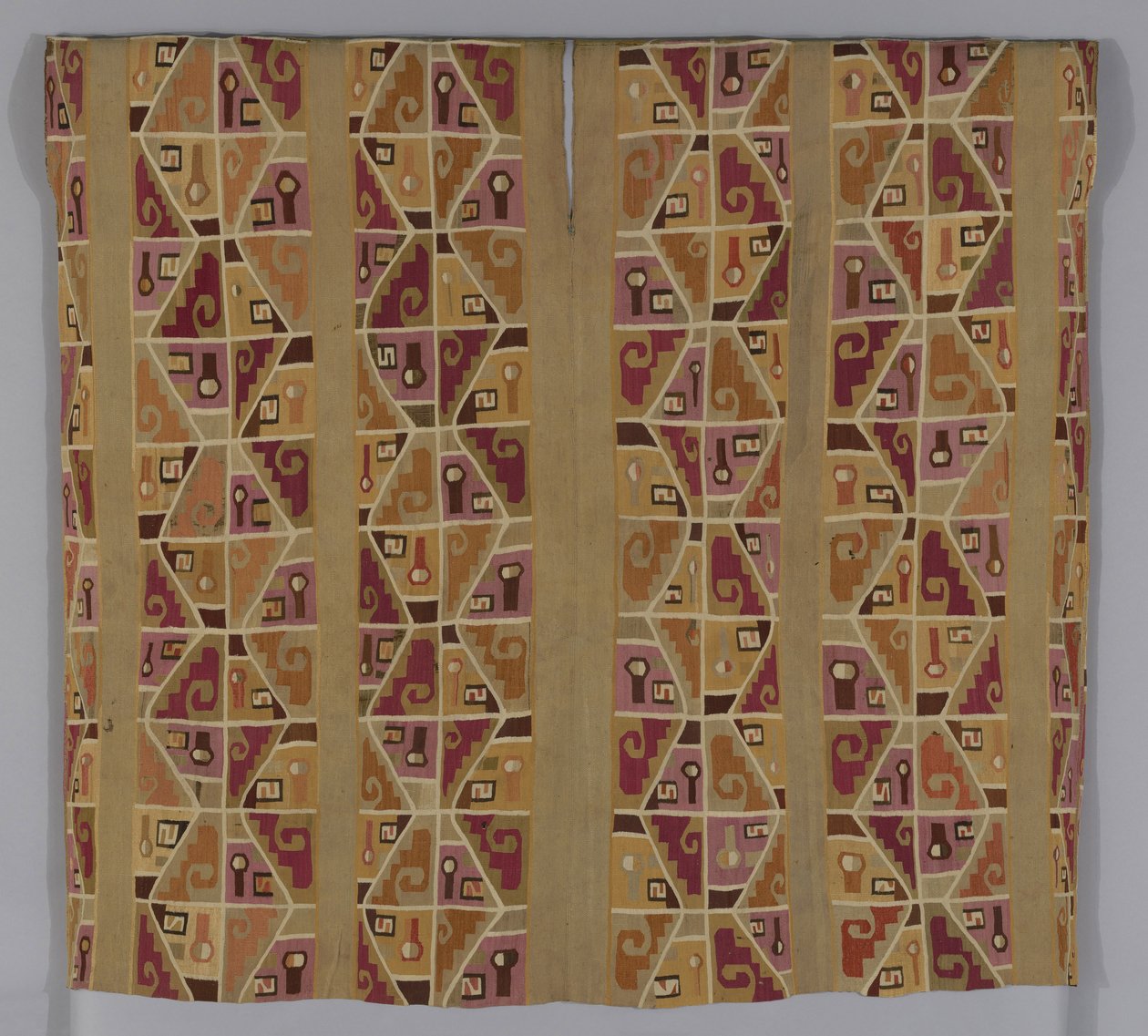 Tunique, 600-800 - School Peruvian