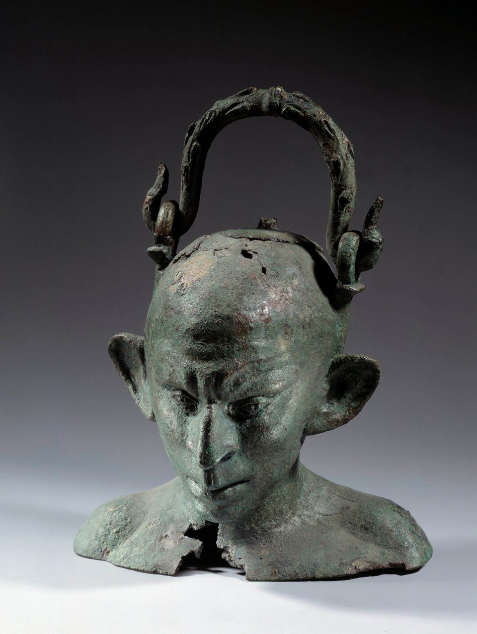 Vase en forme de tête de bronze : buste d