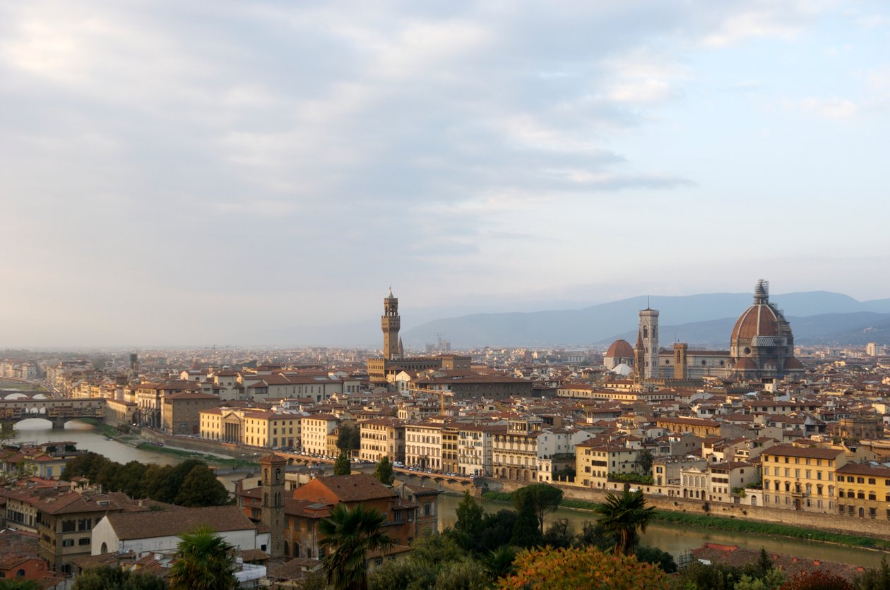 Italie, Toscane, Florence, vue élevée sur la ville depuis Piazzele Michelangelo, 2022 - Sisse Brimberg
