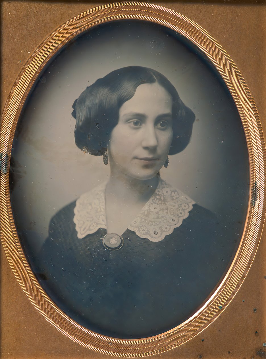 Jeune femme portant un col en dentelle et une broche - Southworth and Hawes.