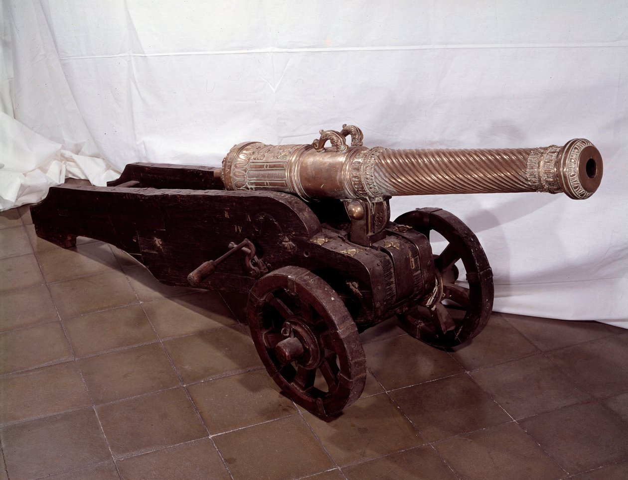 Canon en bronze par Francisco Ballesteros - Spanish School