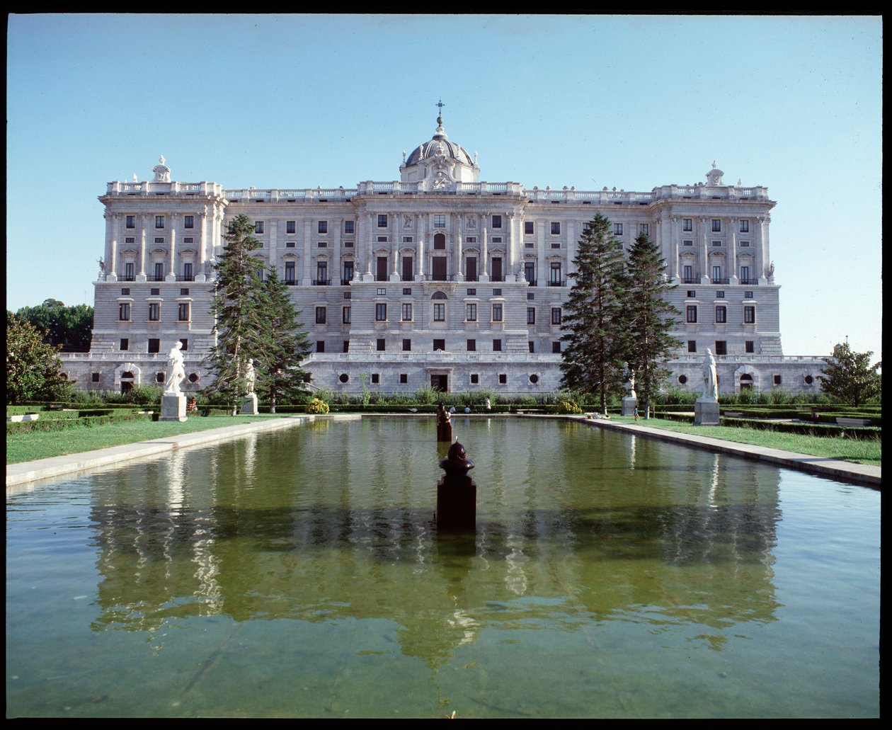 Vue du Palais Royal (1738-1755) (photographie) - Spanish School