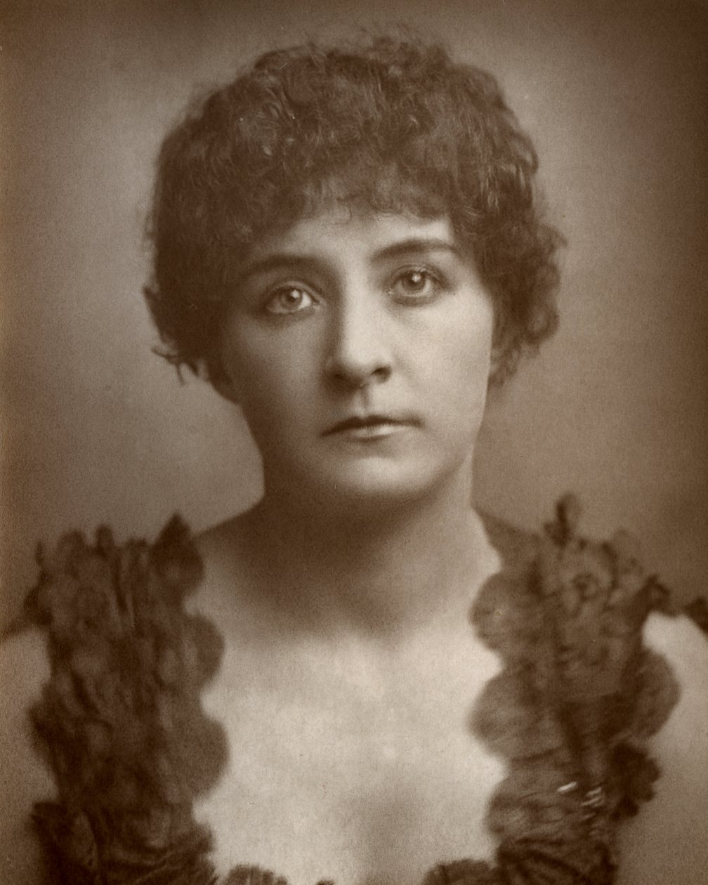 Julia Gwynne, chanteuse d
