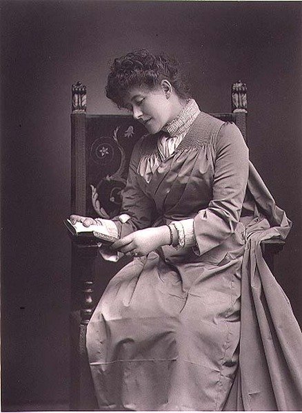 Ellen Terry (1847-1928) portrait photographique, milieu des années 1880 - Studio Walery